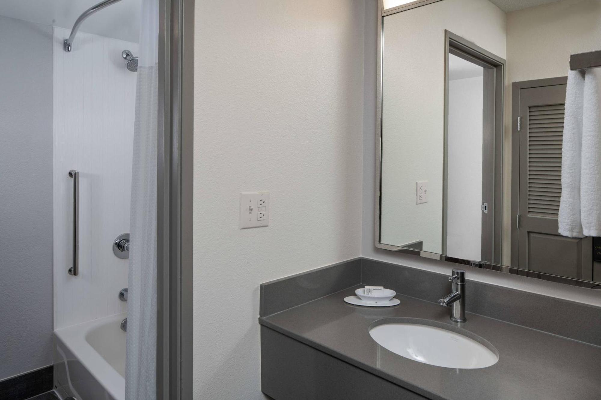 Courtyard By Marriott Covington / Mandeville Extérieur photo